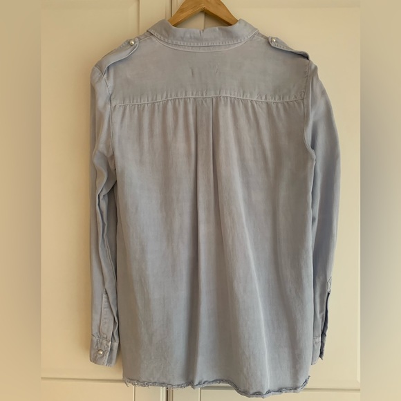 Pale blue jeans shirt from Zara. - Picture 2 of 9